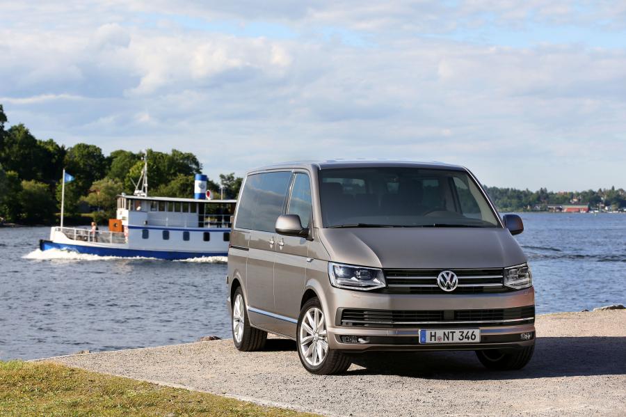  Volkswagen Caravelle 2015 года  (фото 6 из 9)